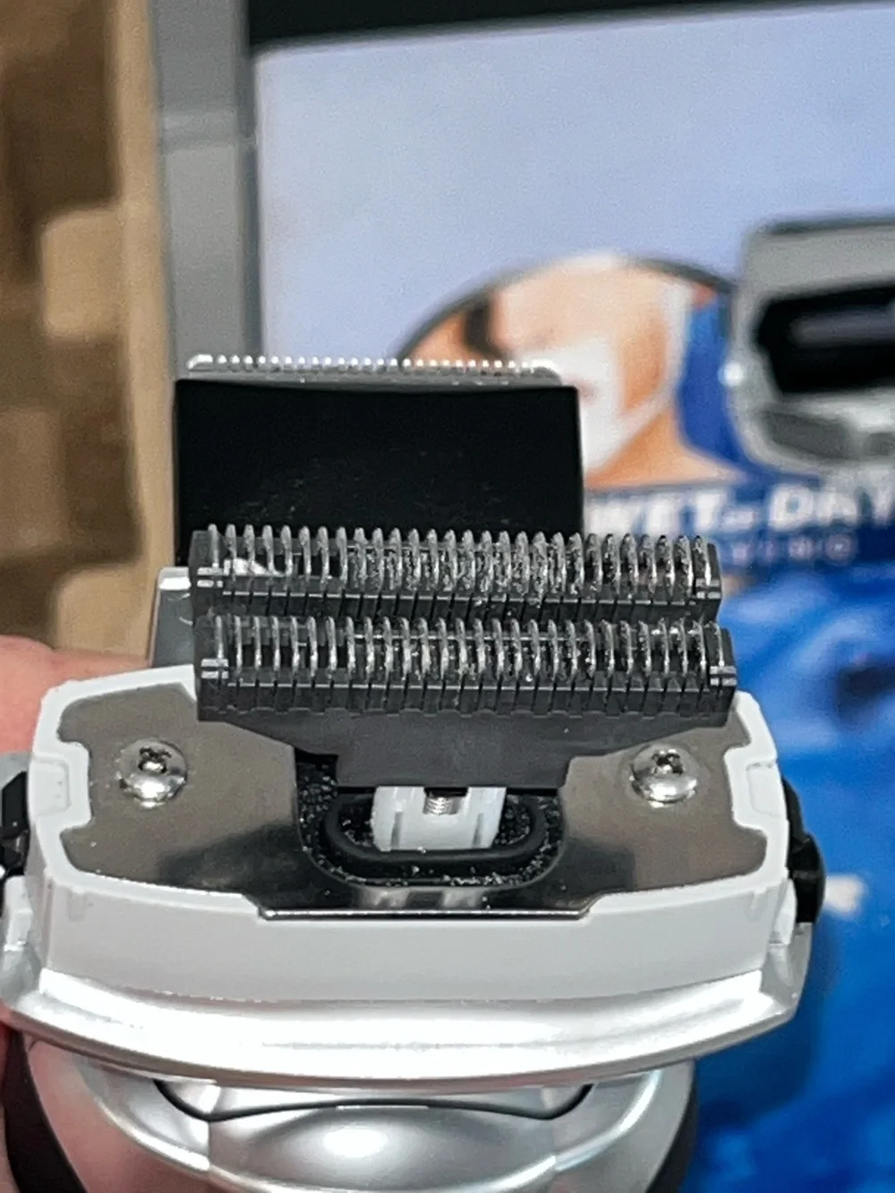 Panasonic Twin 2 Blade Wet/Dry Recharge ES-RW30-S European Market or Traveling